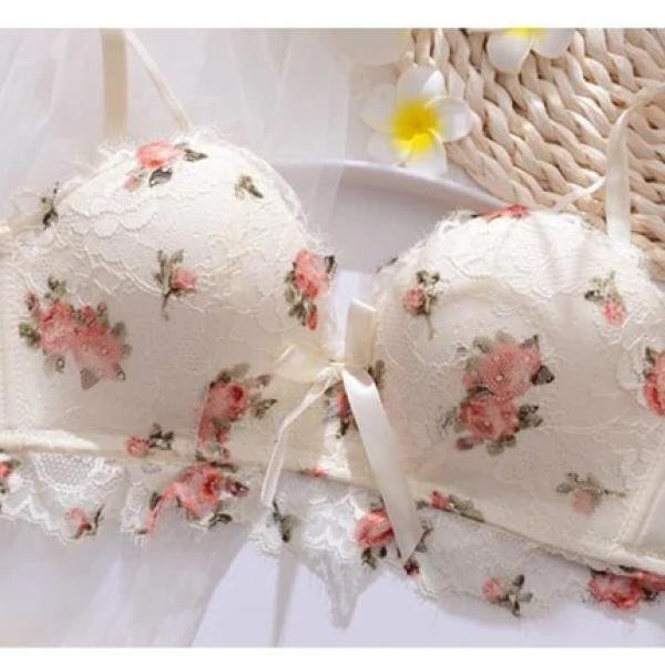 Cute Lace Flower Embroided