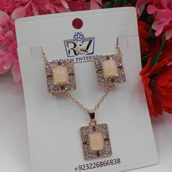 Square Stone Pendent Set