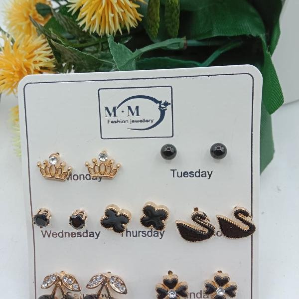 Pack Of 7 Ear Studs